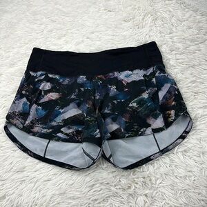 Lululemon Speed Up Short Long *4" Glacier Camo Starlight Multi / Black